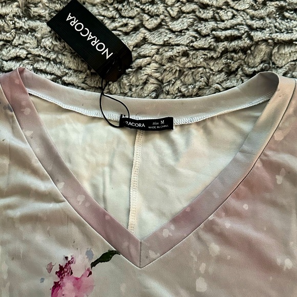 Beautiful Floral NORACORA Dress—-Medium - Picture 3 of 6